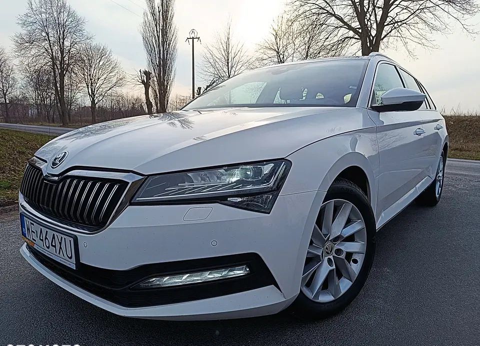 skoda superb Skoda Superb cena 87700 przebieg: 121000, rok produkcji 2019 z Toruń